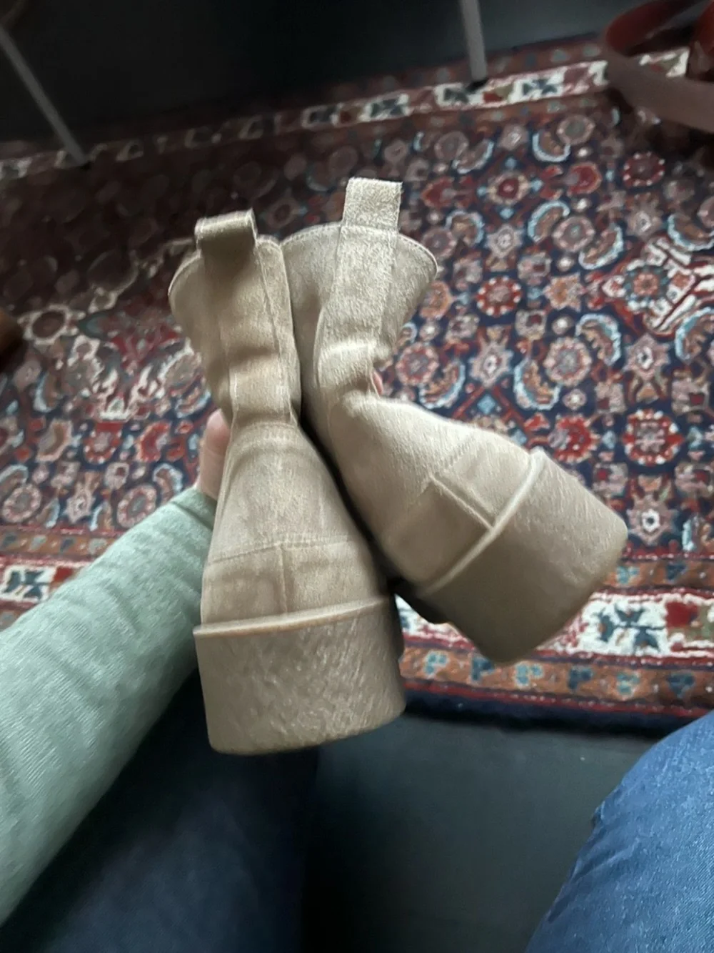 Flattered suede ankle